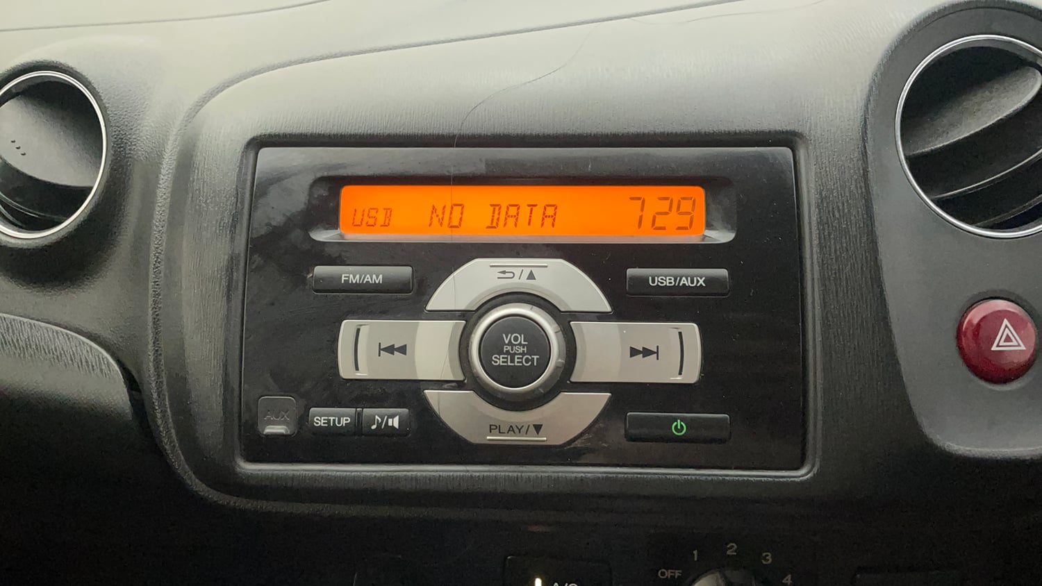 Used 2014 Honda Brio S MT Petrol Manual top_features Integrated (in-dash) music system