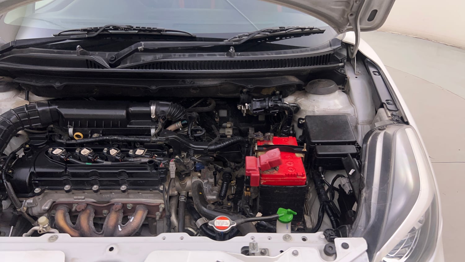 Used 2020 Toyota Glanza G CVT Petrol Automatic engine ENGINE LEFT SIDE HINGE & APRON VIEW