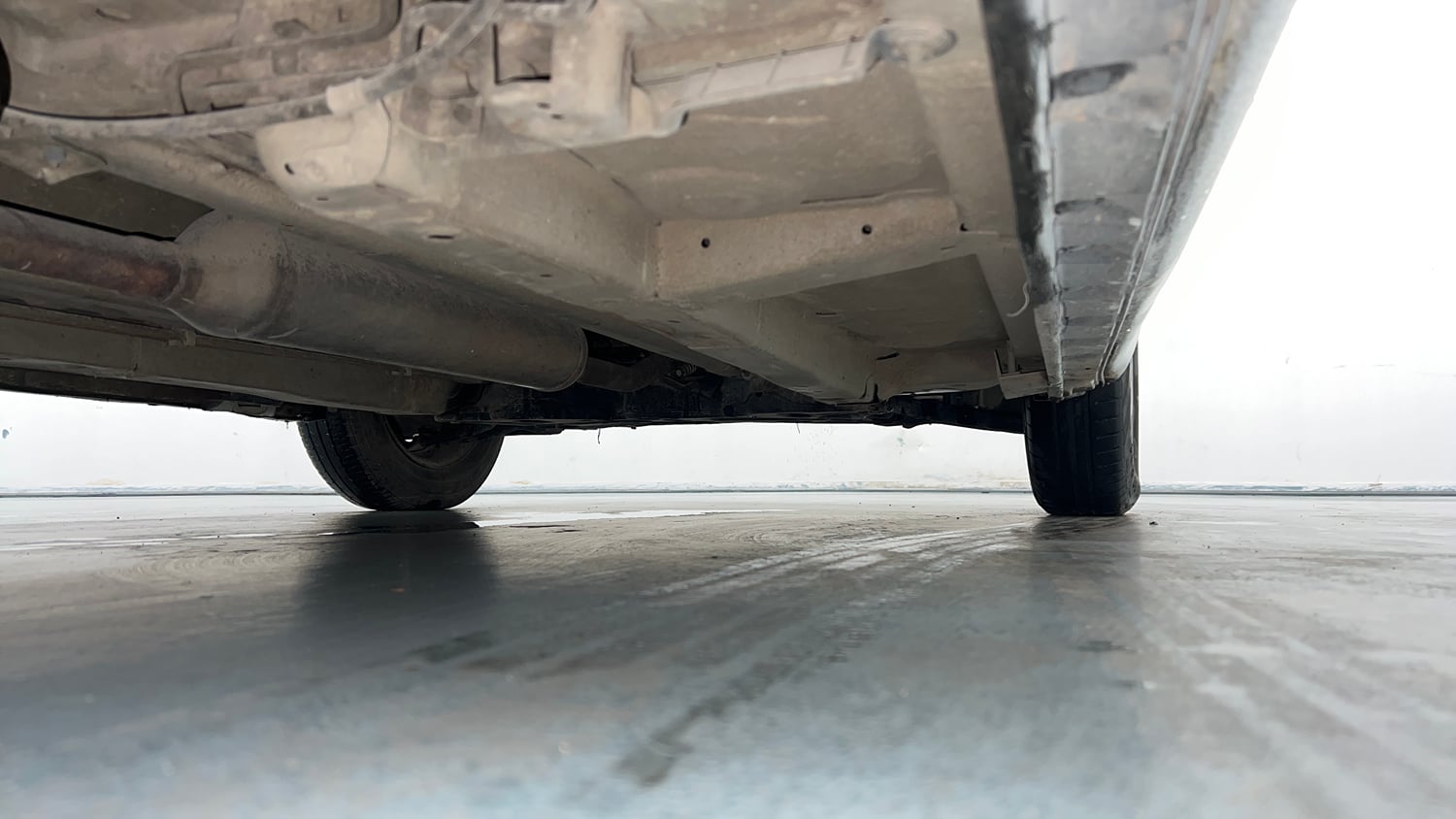 Used 2012 Maruti Suzuki Swift LXI CNG (Outside Fitted) Cng Manual extra REAR RIGHT UNDERBODY VIEW