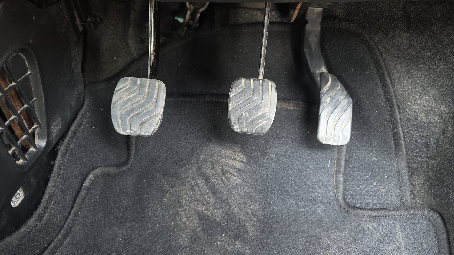 Used 2021 Renault Kwid RXT 1.0 Opt Petrol Manual interior PEDALS VIEW