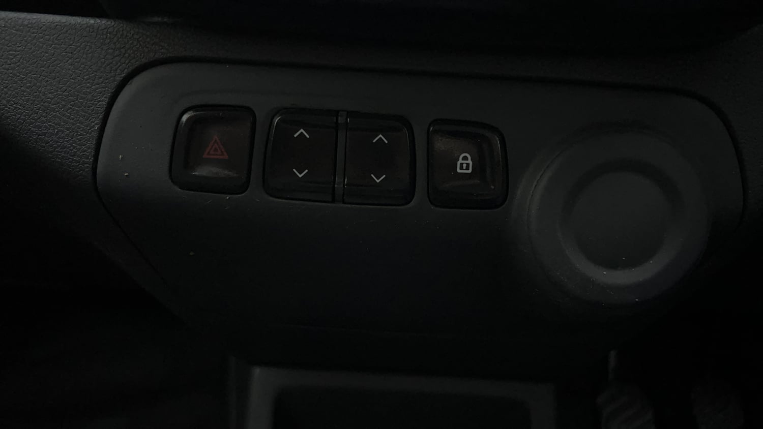 Used 2016 Renault Kwid RXT Petrol Manual top_features Power windows