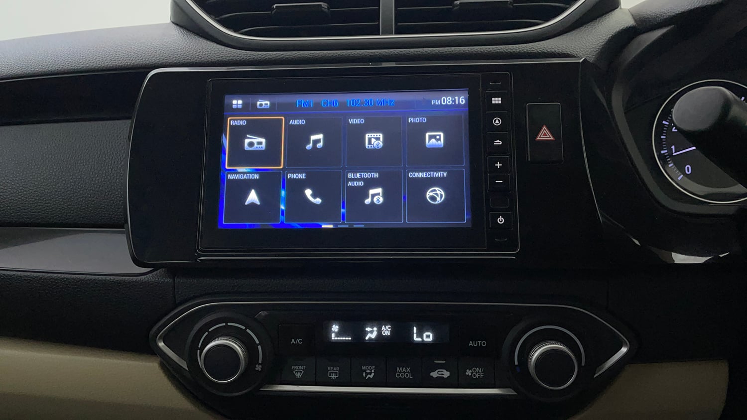Used 2018 Honda Amaze 1.2 VX MT Petrol Petrol Manual interior MUSIC SYSTEM & AC CONTROL VIEW