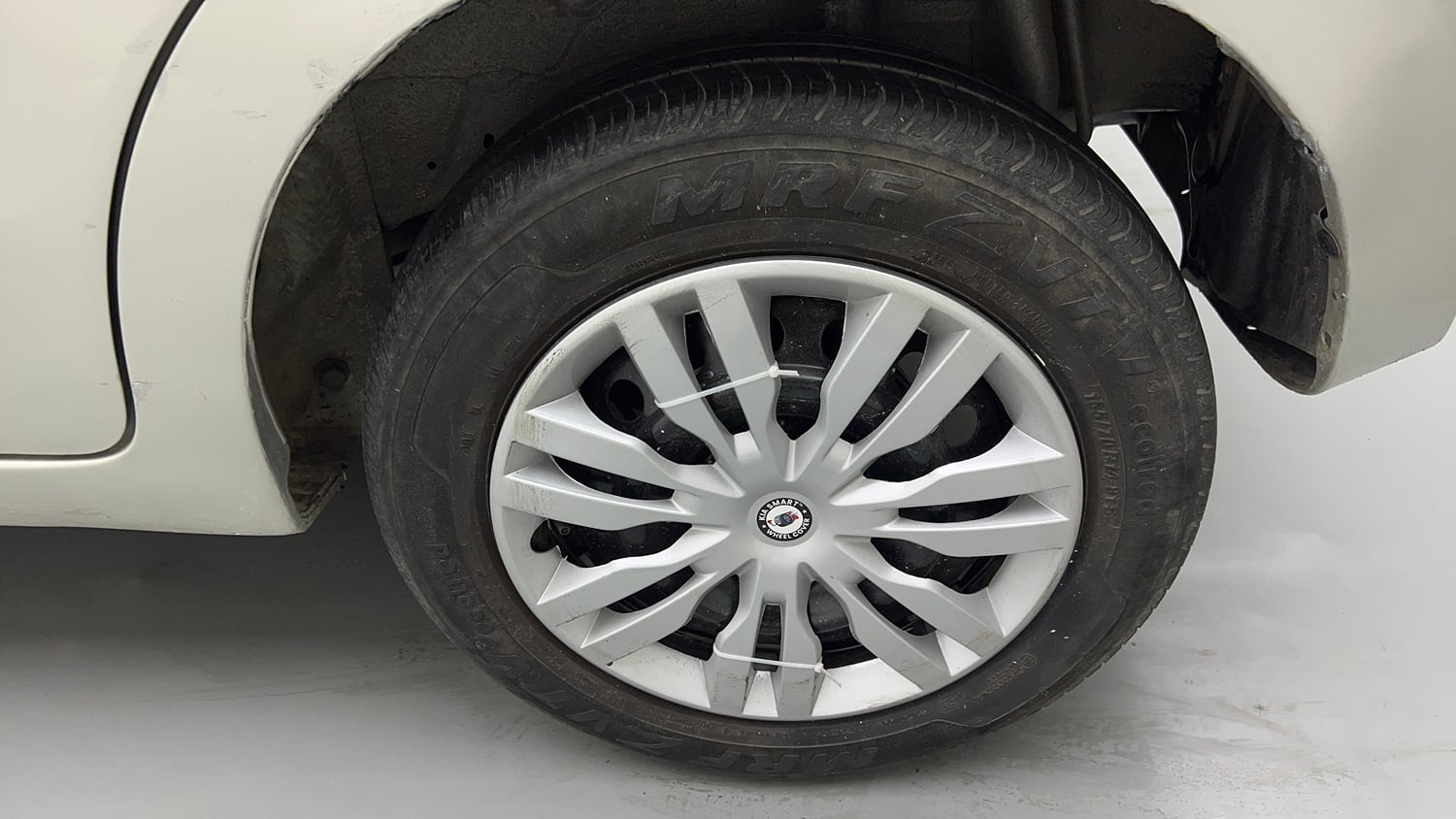 Used 2017 Maruti Suzuki Celerio VXi Petrol Manual tyres LEFT REAR TYRE RIM VIEW