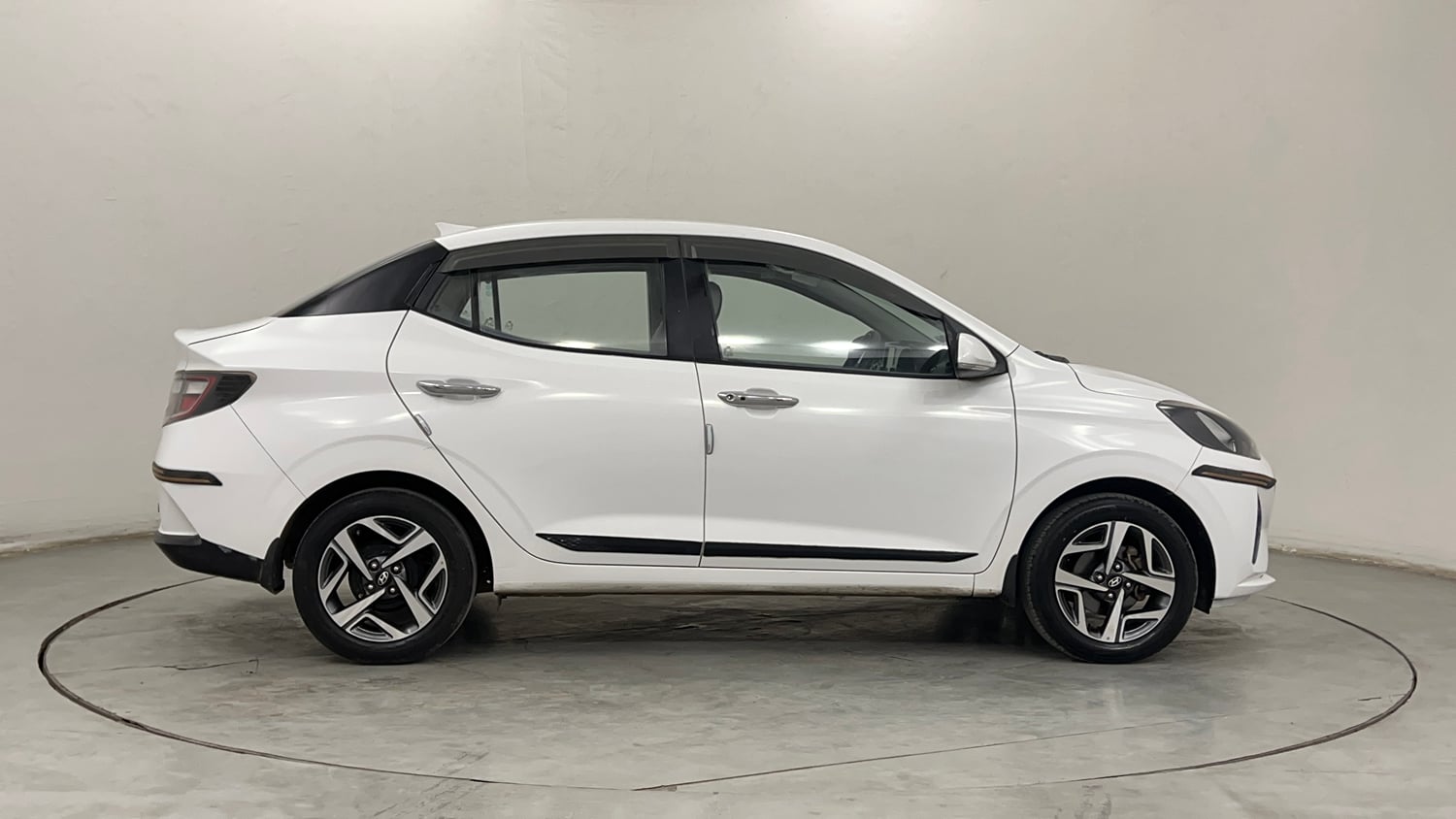 Used 2021 Hyundai Aura SX 1.2 Petrol Petrol Manual exterior RIGHT SIDE VIEW