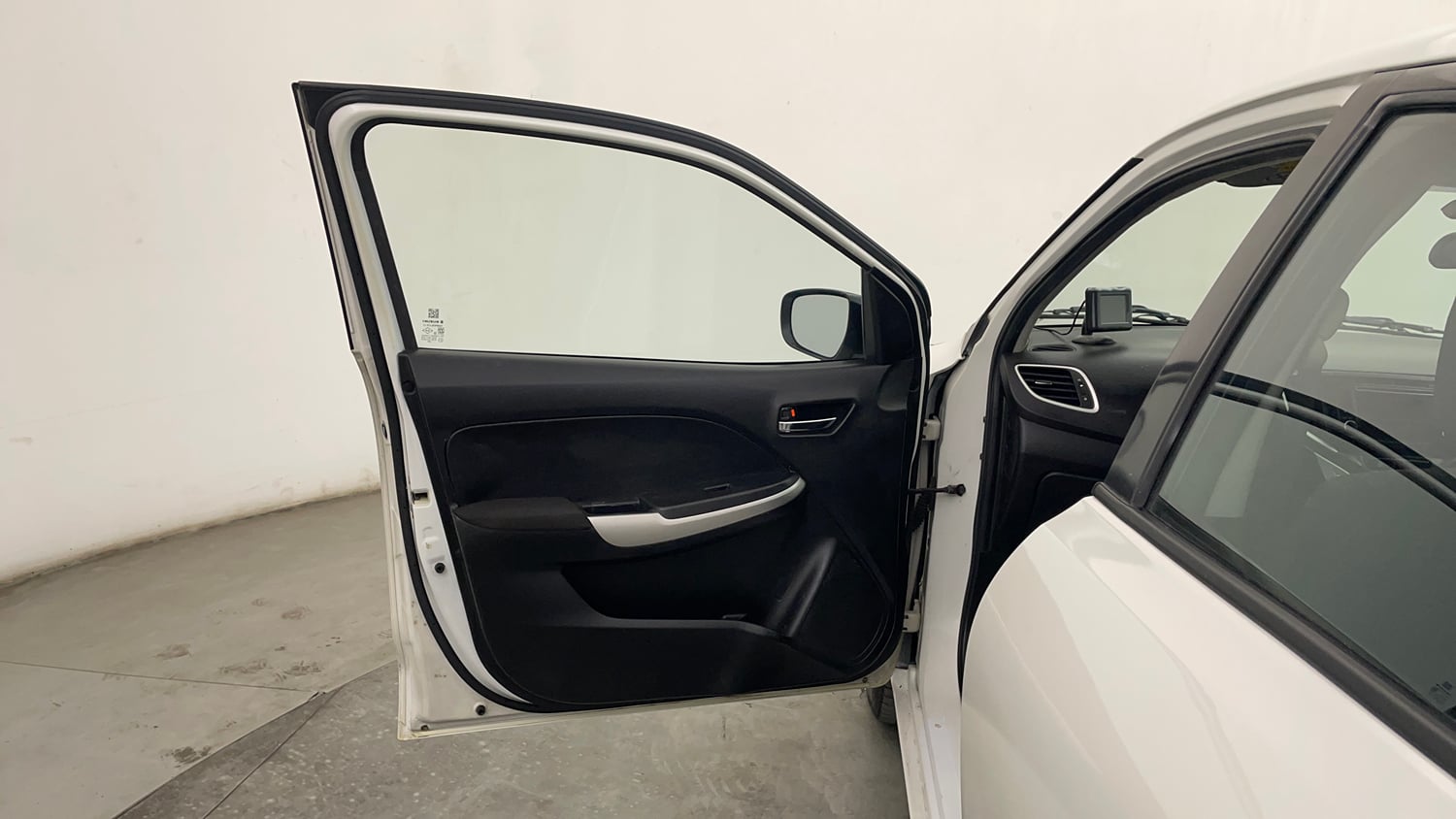 Used 2017 Maruti Suzuki Baleno Delta 1.2 Petrol Manual interior LEFT FRONT DOOR OPEN VIEW