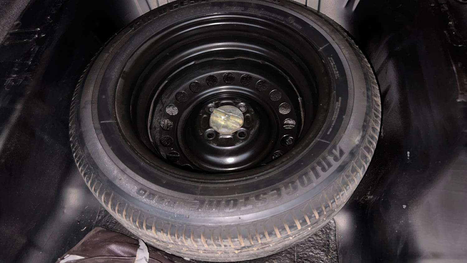Used 2015 Honda City VX Petrol Manual tyres SPARE TYRE VIEW