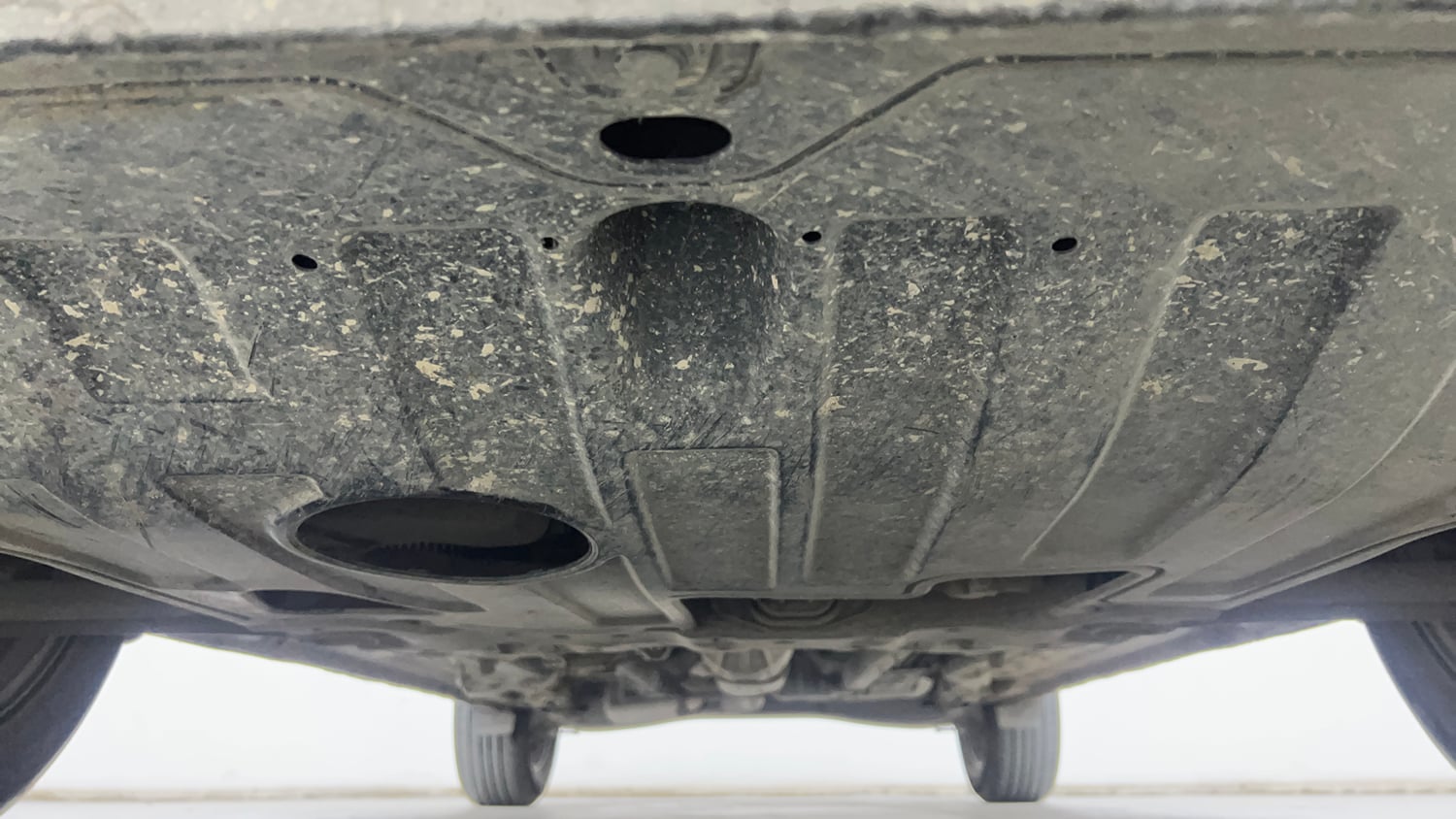 Used 2024 Hyundai Creta 1.5 Turbo Petrol DCT SX(O) Petrol Automatic extra FRONT LEFT UNDERBODY VIEW