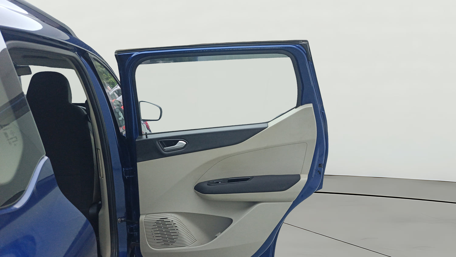 Used 2020 Renault Triber RXZ Petrol Manual interior RIGHT REAR DOOR OPEN VIEW