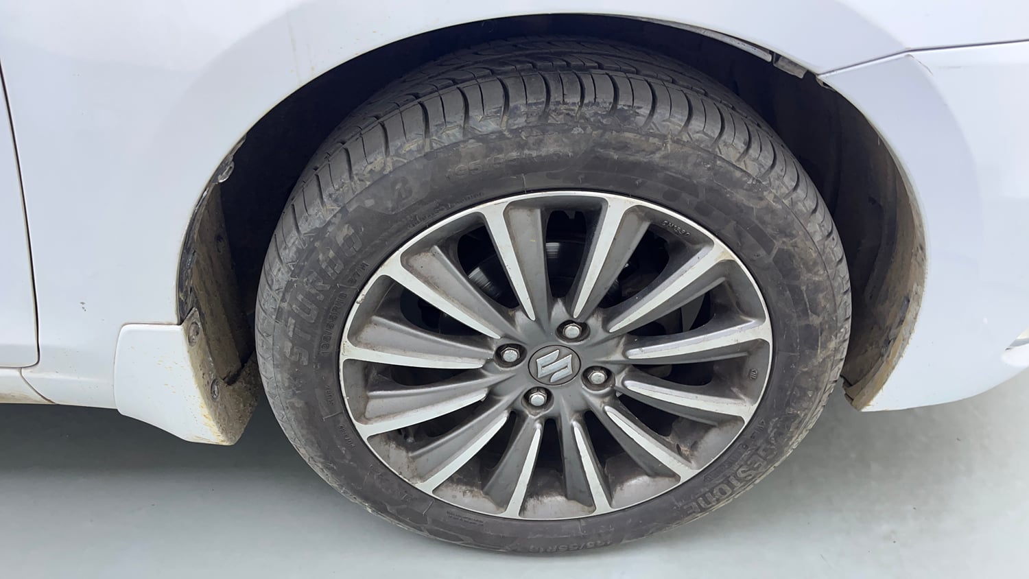 Used 2020 Maruti Suzuki Ciaz Alpha Hybrid 1.5 AT Petrol Automatic tyres RIGHT FRONT TYRE RIM VIEW