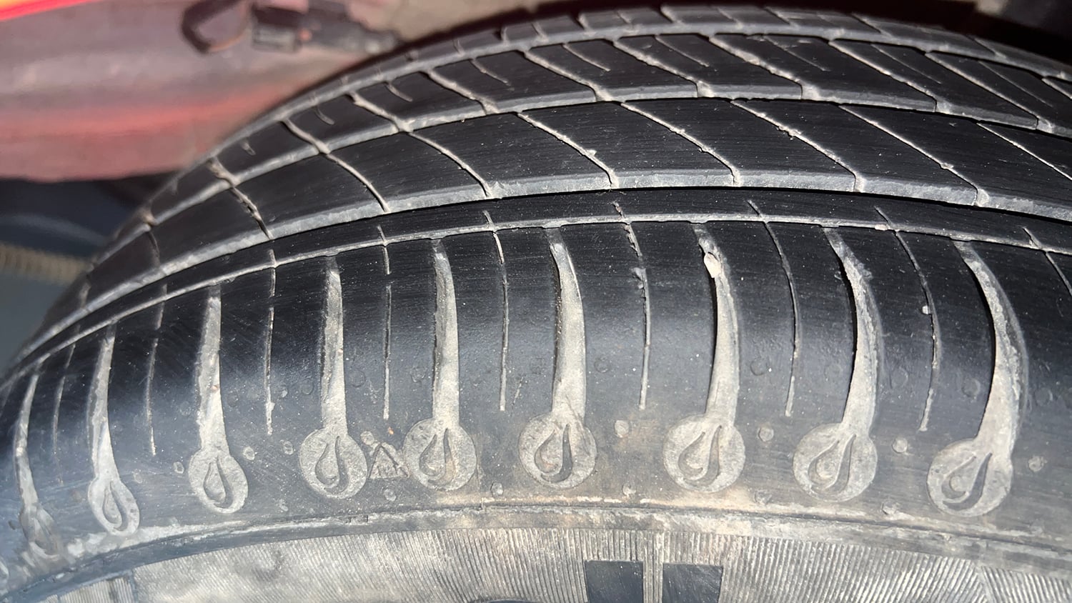 Used 2022 Tata Tiago XT Petrol Manual tyres LEFT REAR TYRE TREAD VIEW