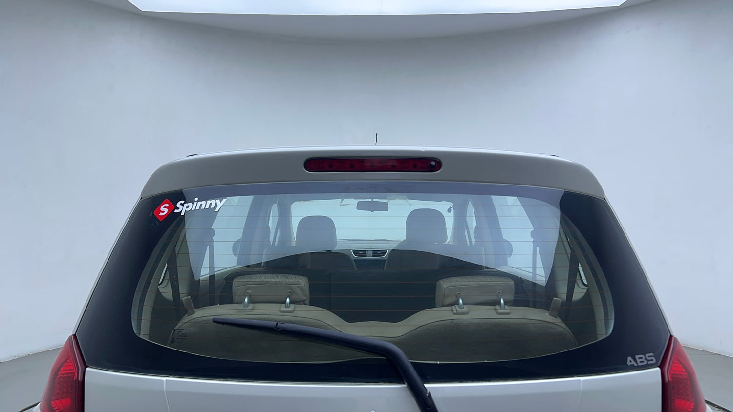 Used 2015 Maruti Suzuki Ertiga ZXi Petrol Manual exterior BACK WINDSHIELD VIEW