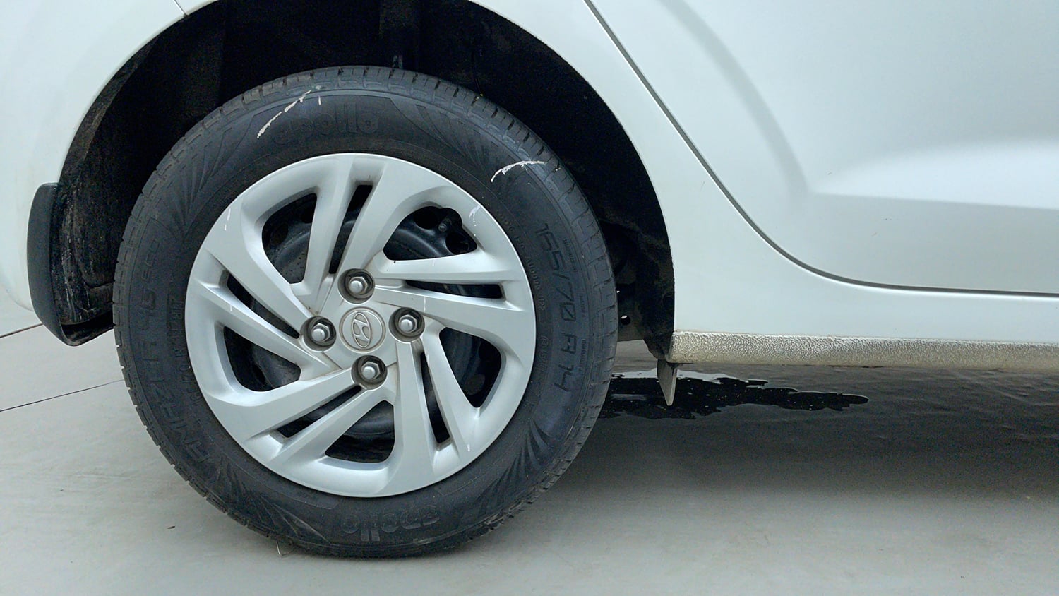 Used 2022 Hyundai Grand i10 Nios Magna 1.2 Kappa VTVT Petrol Manual tyres RIGHT REAR TYRE RIM VIEW