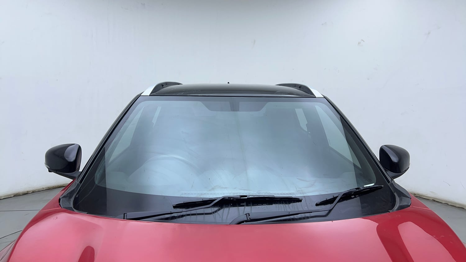 Used 2024 Nissan Magnite XV Premium Turbo CVT Dual Tone Petrol Automatic exterior FRONT WINDSHIELD VIEW
