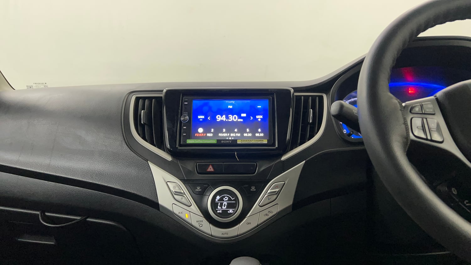 Used 2017 Maruti Suzuki Baleno Delta 1.2 AT Petrol Automatic interior MUSIC SYSTEM & AC CONTROL VIEW