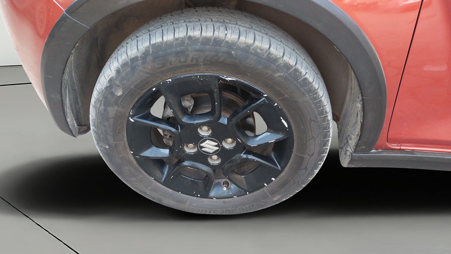 Used 2017 Maruti Suzuki Ignis Zeta 1.2 AMT Petrol Automatic tyres LEFT FRONT TYRE RIM VIEW