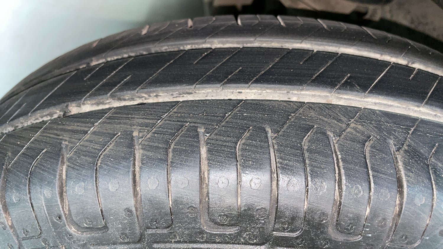 Used 2015 Maruti Suzuki Eeco 5 STR WITH A/C+HTR Petrol Manual tyres RIGHT REAR TYRE TREAD VIEW