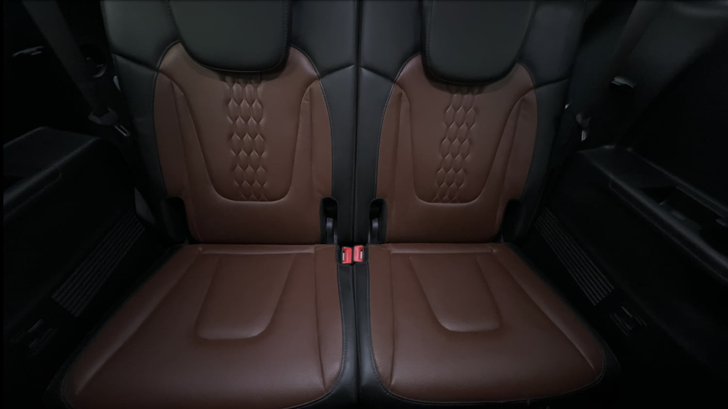 Used 2022 Hyundai Alcazar Signature (O) 6 STR 1.5 Diesel AT Diesel Automatic interior THIRD ROW SEAT