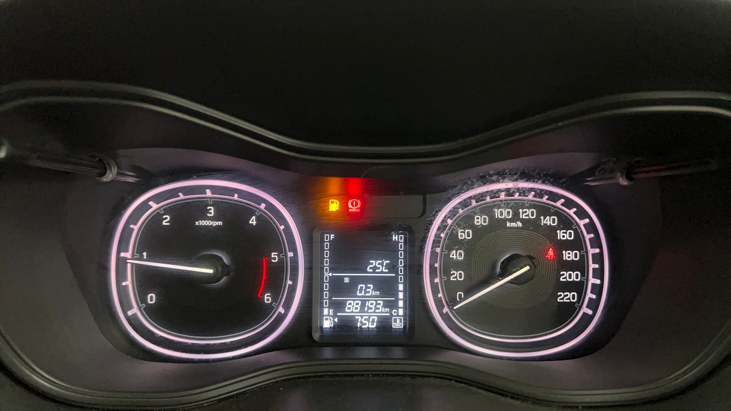 Used 2016 Maruti Suzuki Vitara Brezza ZDi+ Dual Tone Diesel Manual interior CLUSTERMETER VIEW
