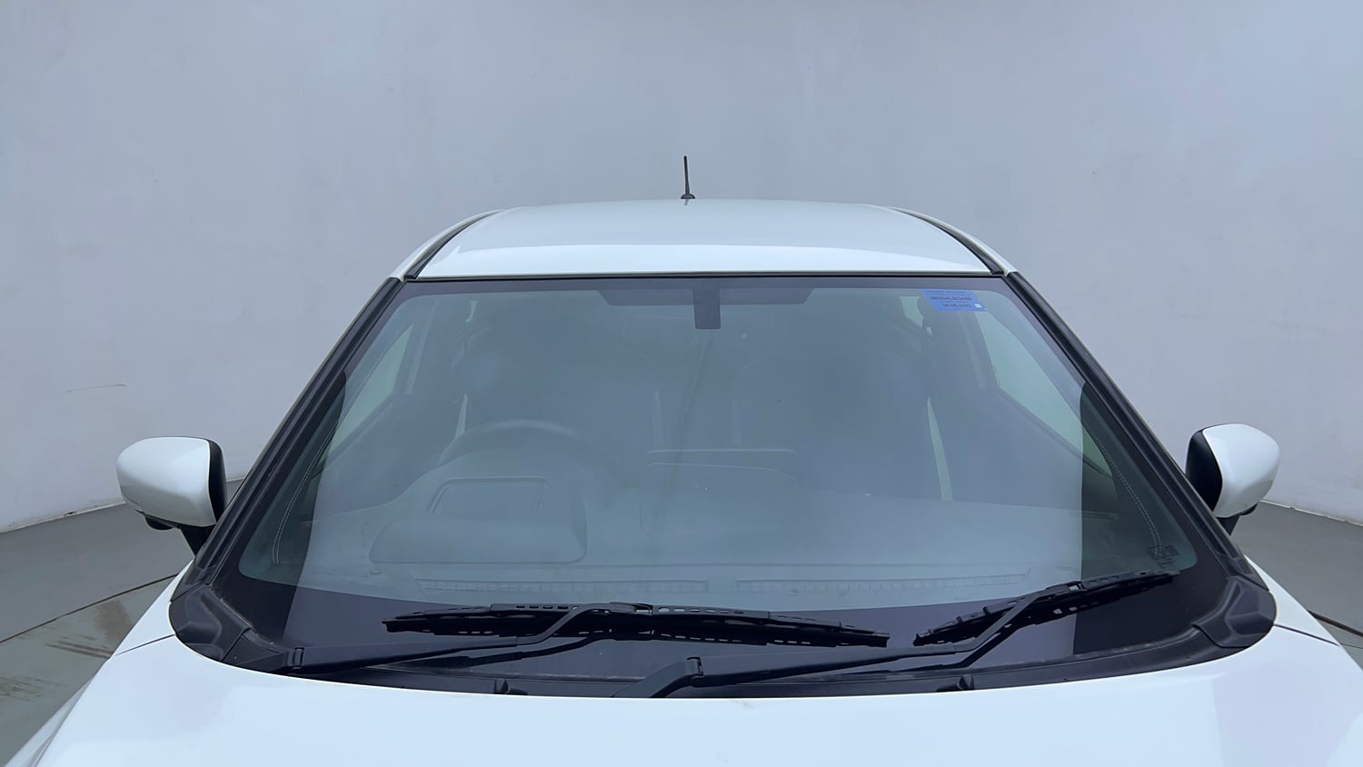Used 2022 Maruti Suzuki Baleno Alpha MT Petrol Manual exterior FRONT WINDSHIELD VIEW