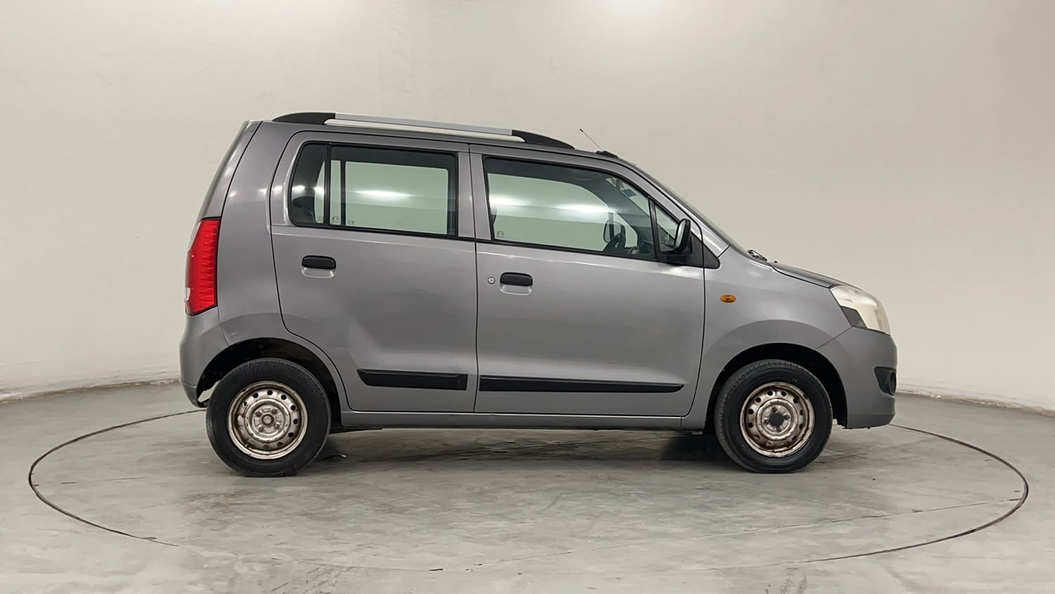 Used 2013 Maruti Suzuki Wagon R LXI CNG Cng Manual exterior RIGHT SIDE VIEW