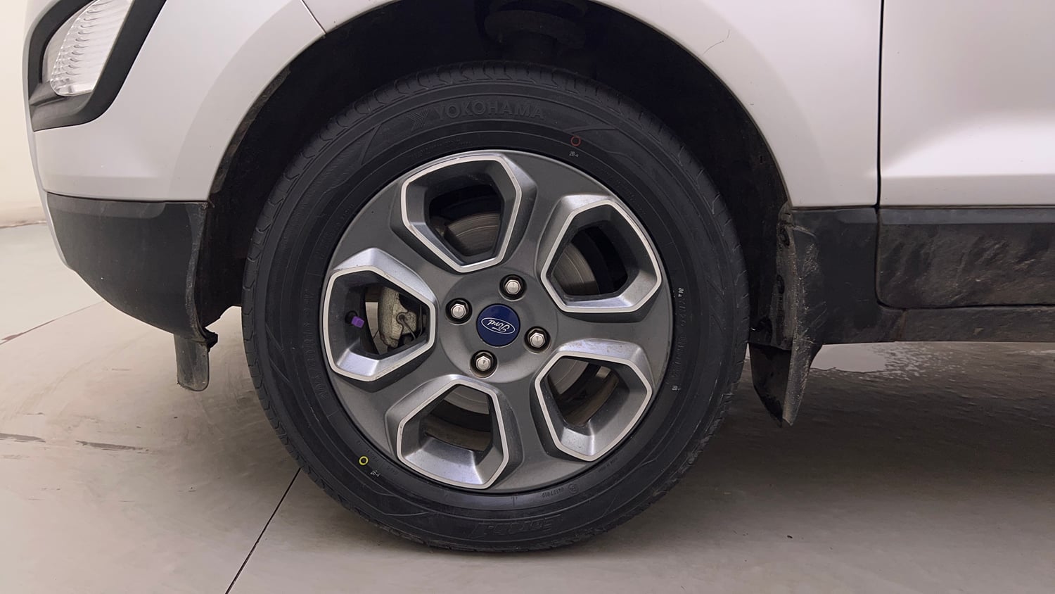 Used 2021 Ford EcoSport S MT 1.5 Ti-VCT Petrol Manual tyres LEFT FRONT TYRE RIM VIEW
