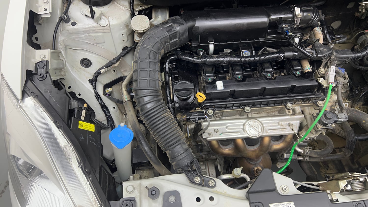 Used 2023 Maruti Suzuki Dzire VXi Petrol Manual engine ENGINE RIGHT SIDE VIEW