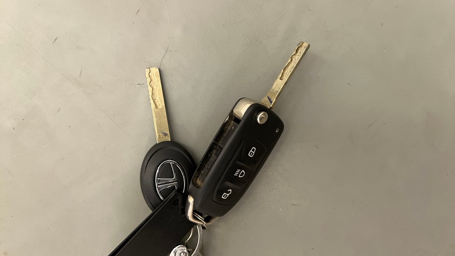 Used 2025 Tata Punch Adventure Plus iCNG Cng Manual extra CAR KEY VIEW