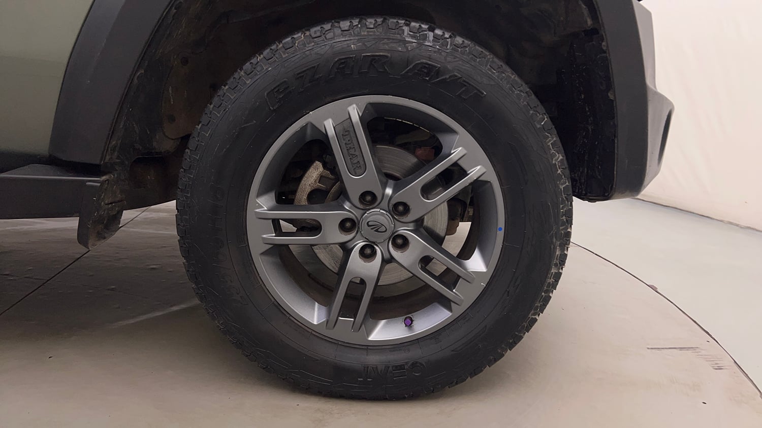 Used 2021 mahindra Thar LX Hard Top Petrol MT 4WD Petrol Manual tyres RIGHT FRONT TYRE RIM VIEW