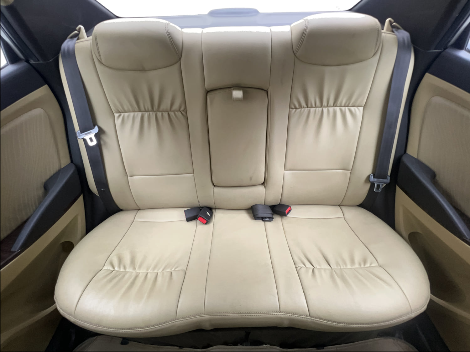 Used 2016 Hyundai Verna 1.6 VTVT SX Petrol Manual interior REAR SEAT CONDITION VIEW