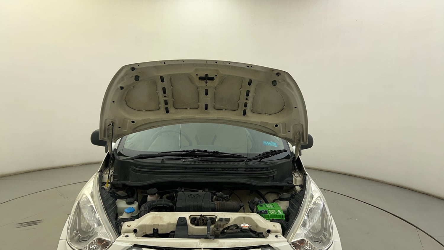 Used 2017 Hyundai Eon Magna + Petrol Manual engine ENGINE & BONNET OPEN FRONT VIEW