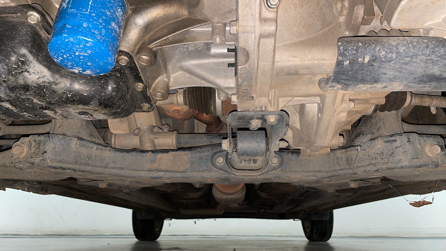 Used 2022 Hyundai Grand i10 Nios Asta AMT 1.2 Kappa VTVT Petrol Automatic extra FRONT LEFT UNDERBODY VIEW