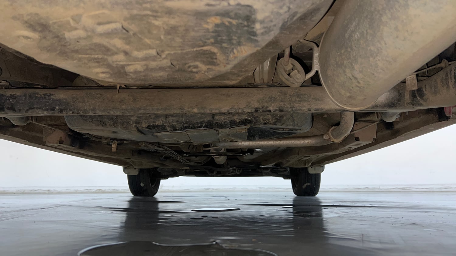 Used 2022 Tata Tiago XT Petrol Manual extra REAR UNDERBODY VIEW (TAKEN FROM REAR)
