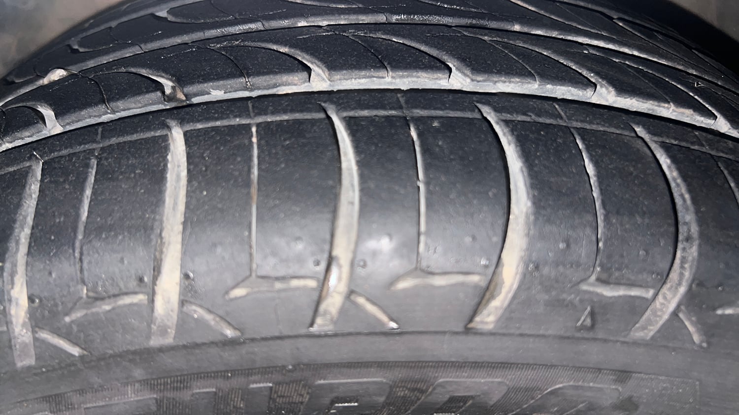 Used 2020 Toyota Glanza G CVT Petrol Automatic tyres LEFT FRONT TYRE TREAD VIEW