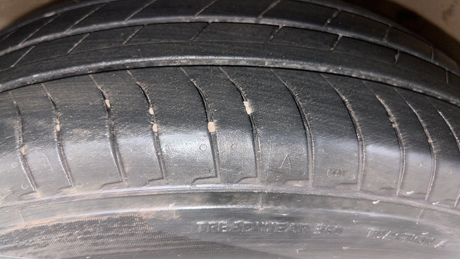 Used 2025 Maruti Suzuki Dzire ZXi Plus Petrol Manual tyres LEFT FRONT TYRE TREAD VIEW