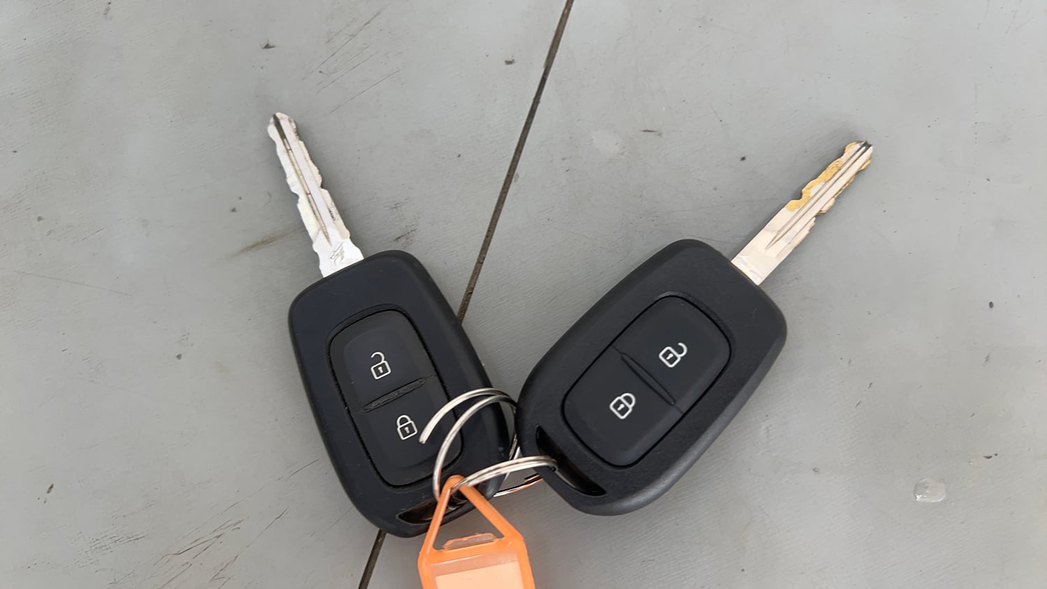 Used 2022 Nissan Magnite XV Executive Petrol Manual extra CAR KEY VIEW
