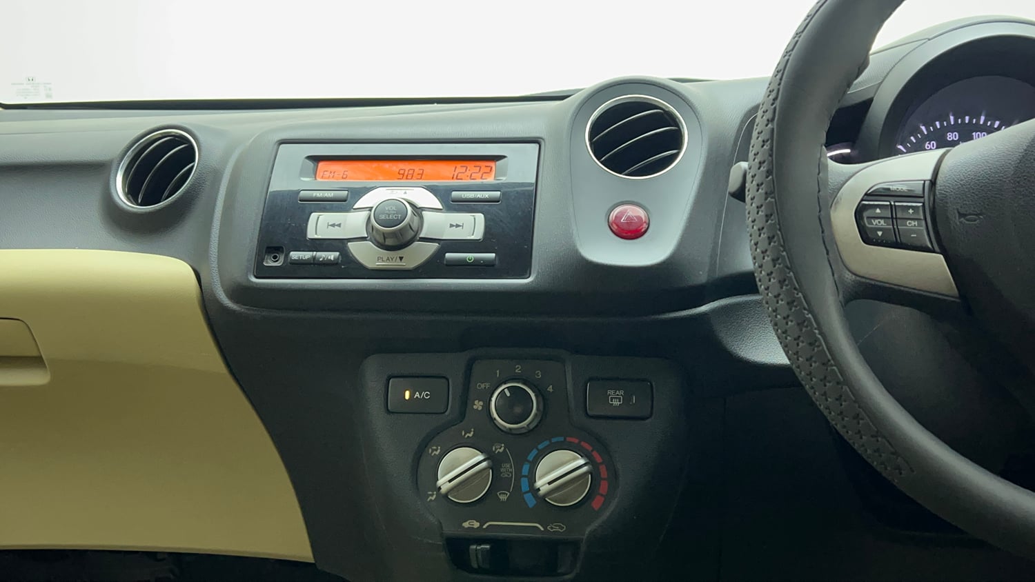 Used 2016 Honda Brio S MT Petrol Manual top_features Integrated (in-dash) music system