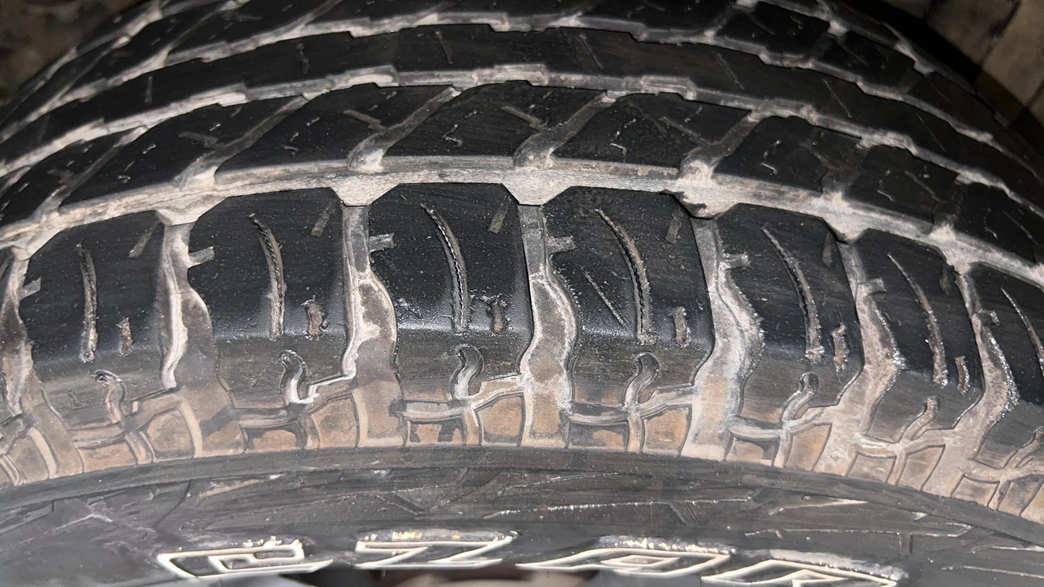 Used 2021 mahindra Thar LX Hard Top Petrol MT 4WD Petrol Manual tyres LEFT FRONT TYRE TREAD VIEW