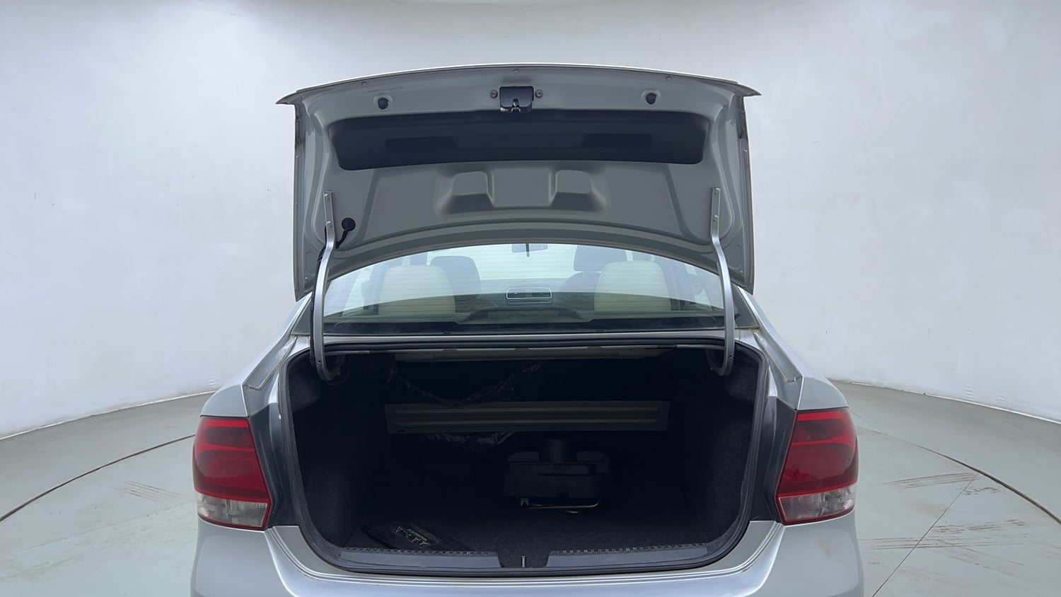 Used 2014 Volkswagen Vento Highline Petrol Petrol Manual interior DICKY DOOR OPEN VIEW