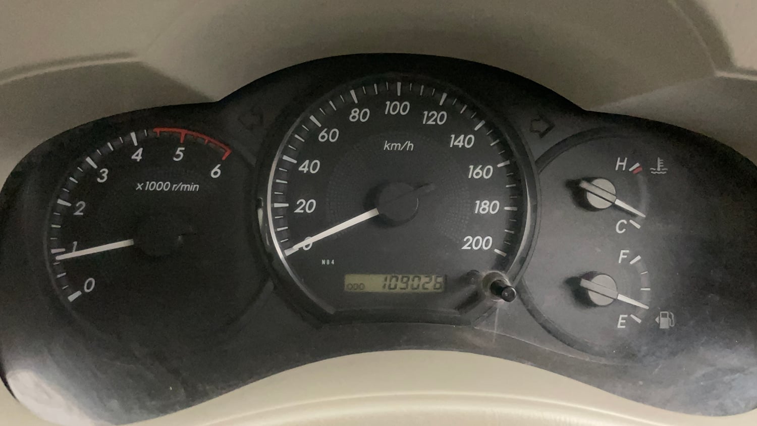 Used 2013 Toyota Innova 2.5 GX 8 STR BS-III Diesel Manual interior CLUSTERMETER VIEW