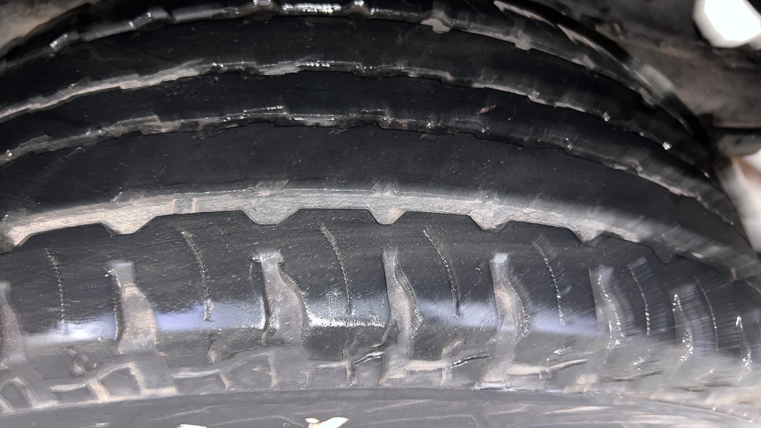Used 2021 mahindra Thar LX Hard Top Petrol MT 4WD Petrol Manual tyres LEFT REAR TYRE TREAD VIEW