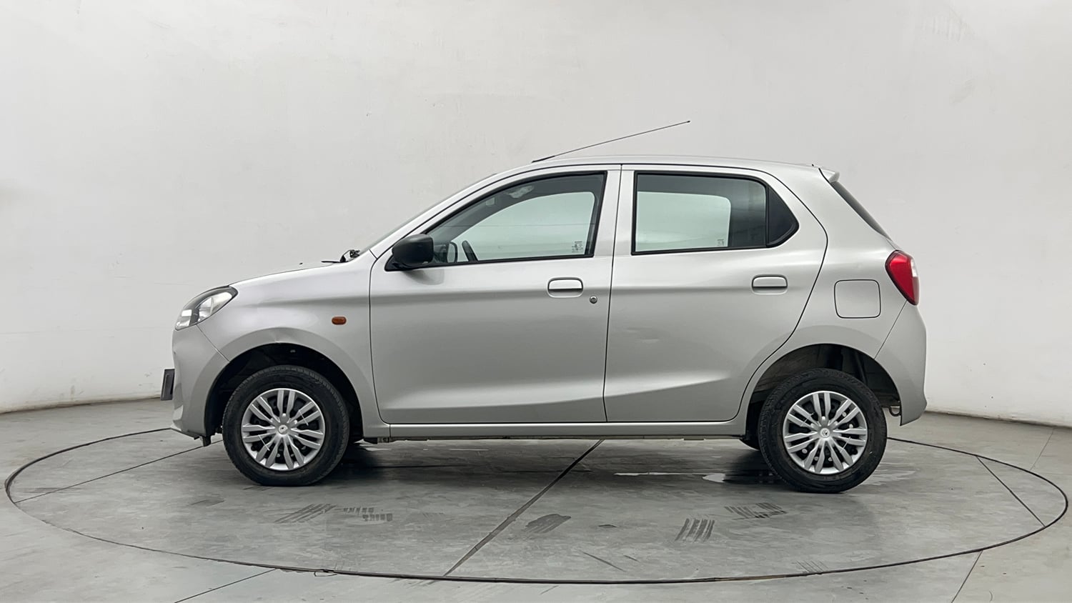 Used 2023 Maruti Suzuki Alto K10 VXi AGS Petrol Automatic exterior LEFT SIDE VIEW
