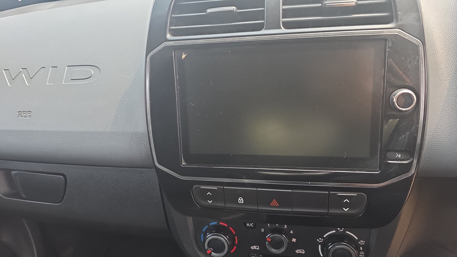 Used 2021 Renault Kwid RXT 1.0 Opt Petrol Manual top_features Touch screen infotainment system