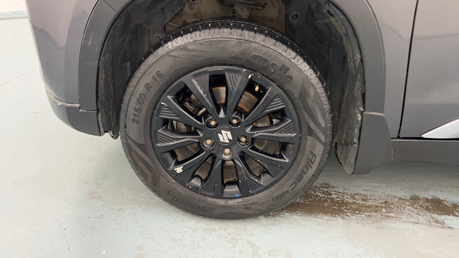 Used 2022 maruti-suzuki Vitara Brezza ZXi Petrol Manual tyres LEFT FRONT TYRE RIM VIEW