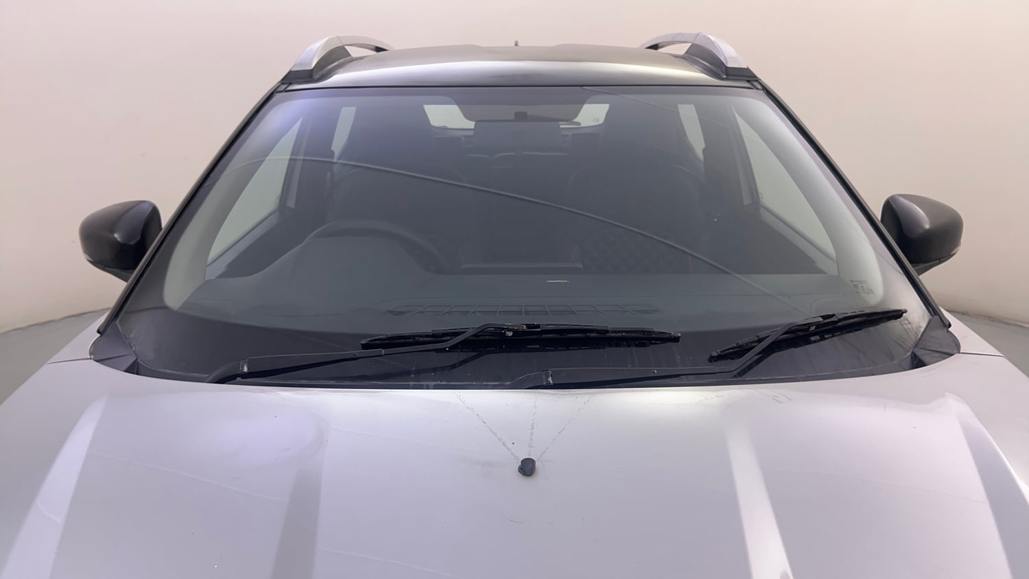 Used 2021 Renault Kiger RXT 1.0 Turbo MT Dual Tone Petrol Manual exterior FRONT WINDSHIELD VIEW