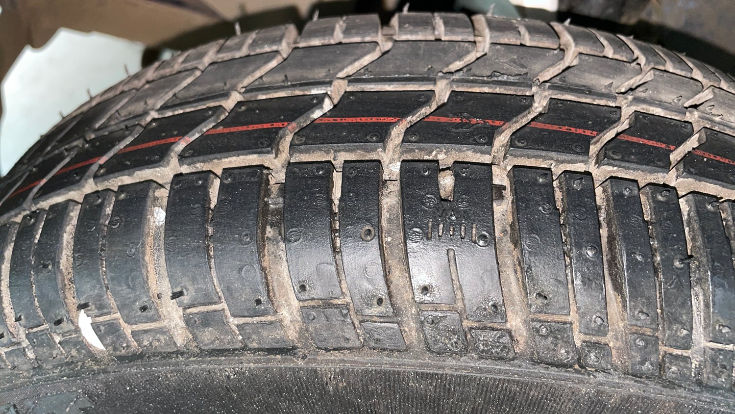 Used 2017 Tata Nano Twist XTA Petrol Automatic tyres LEFT FRONT TYRE TREAD VIEW