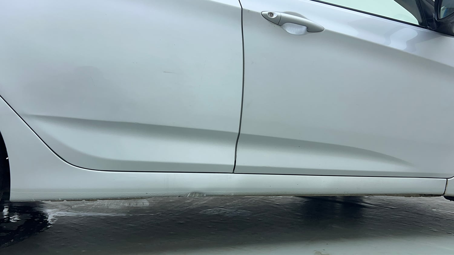 Used 2016 Hyundai Verna 1.6 VTVT SX Petrol Manual dents MINOR DENT