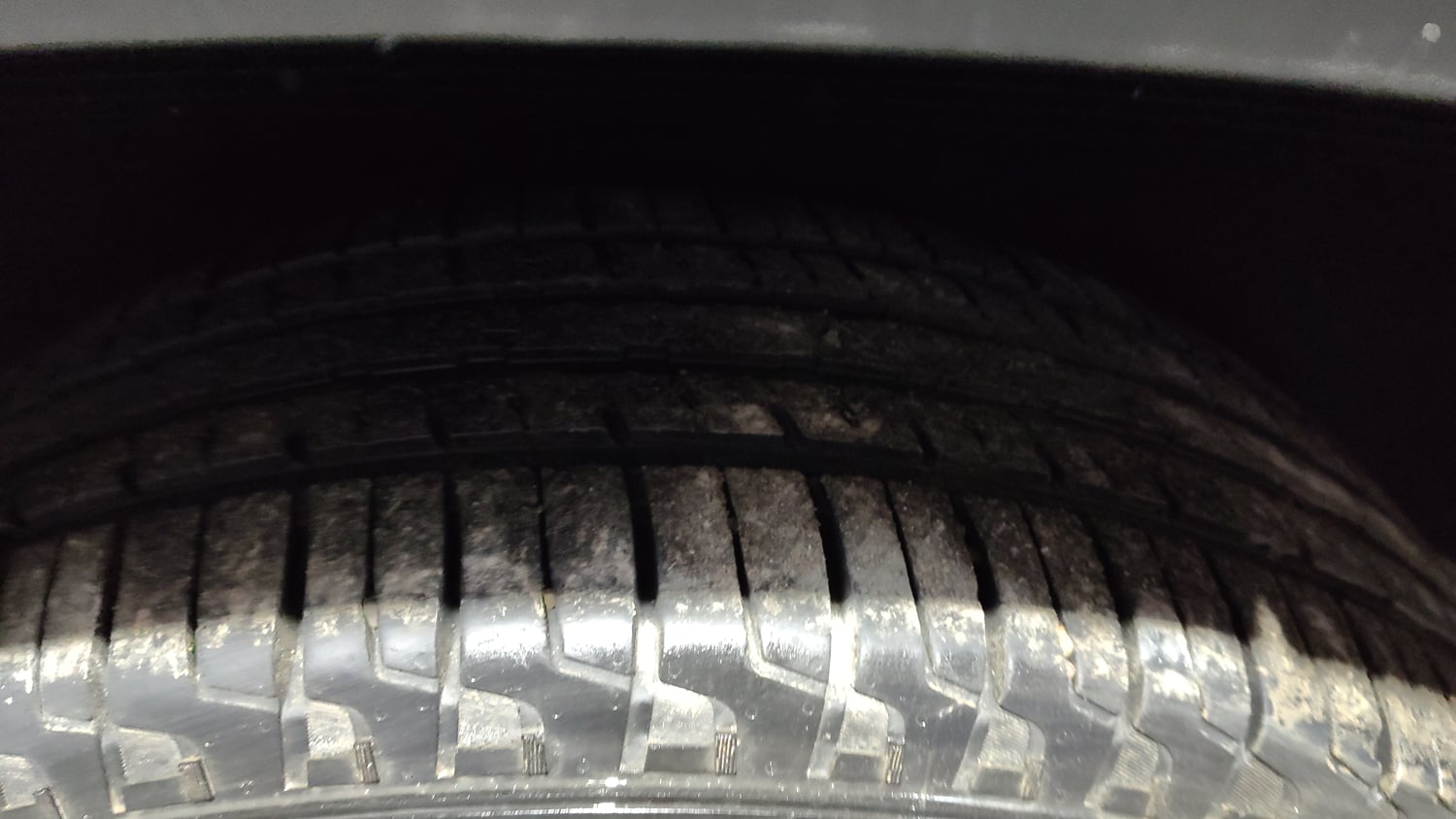 Used 2022 Mahindra Scorpio N Z8 L Petrol MT 7 STR Petrol Manual tyres RIGHT REAR TYRE TREAD VIEW