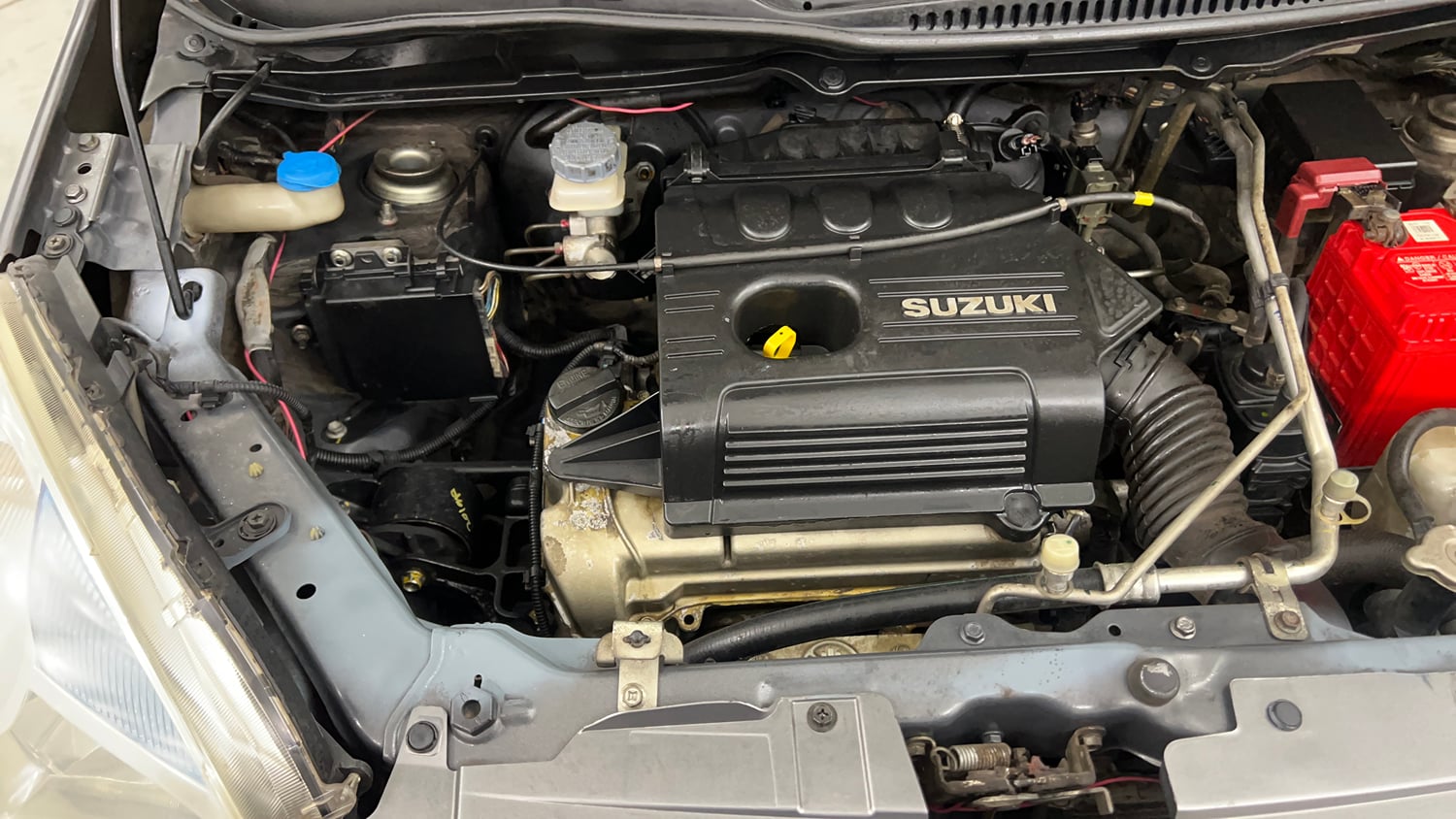 Used 2013 Maruti Suzuki Wagon R LXI CNG Cng Manual engine ENGINE RIGHT SIDE VIEW