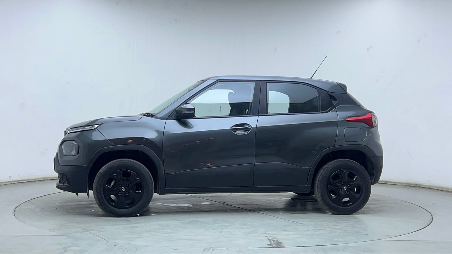 Used 2024 Tata Punch Accomplished iCNG Cng Manual exterior LEFT SIDE VIEW