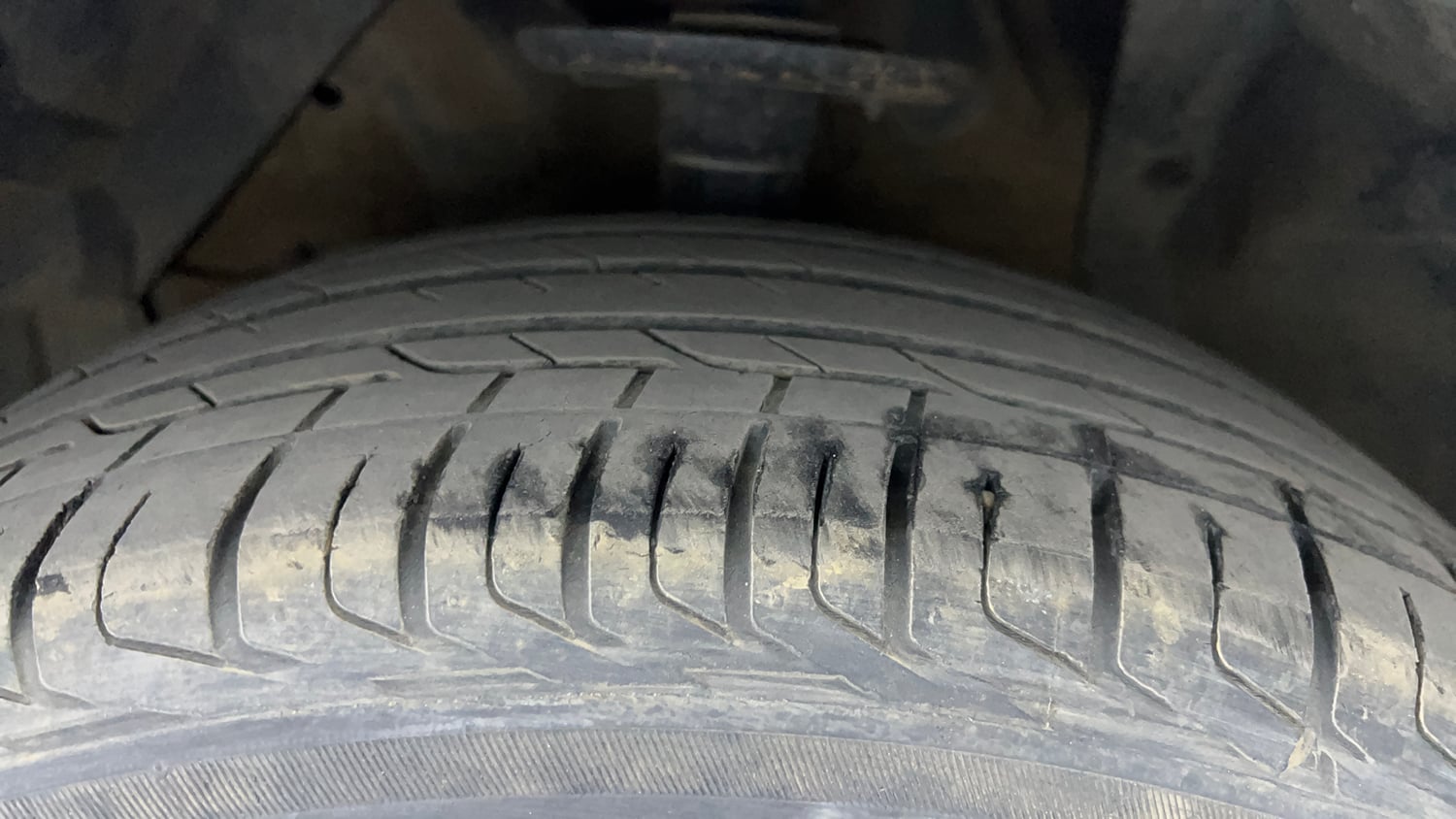 Used 2018 Maruti Suzuki S-Cross Zeta 1.3 Diesel Manual tyres LEFT FRONT TYRE TREAD VIEW